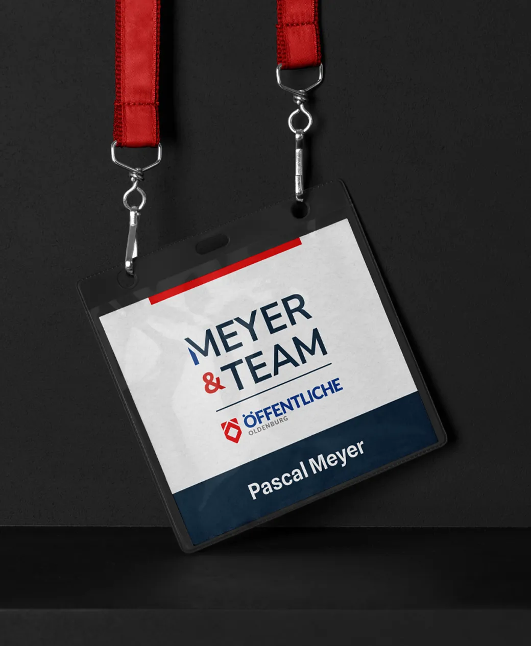 Mitarbeiterausweis im Corporate Design von Meyer & Team