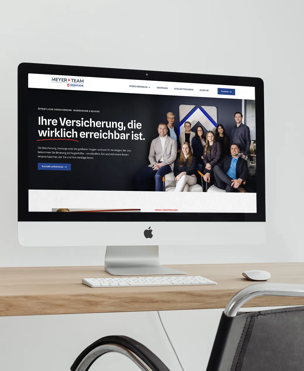 Website von Meyer & Team Versicherung in Nordenham und Blexen auf einem Desktop-Monitor