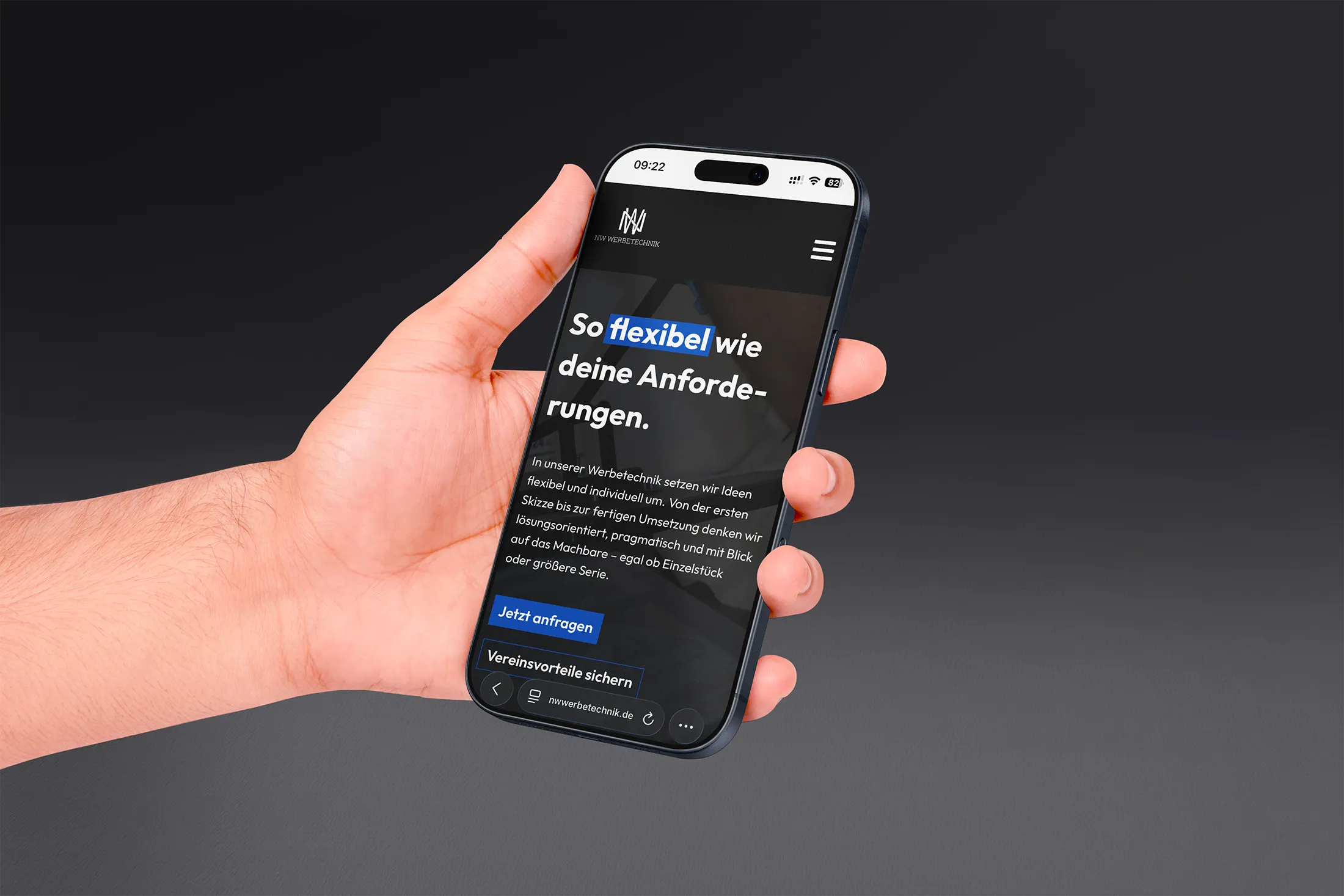 Mobile Website von NW Werbetechnik auf einem Smartphone