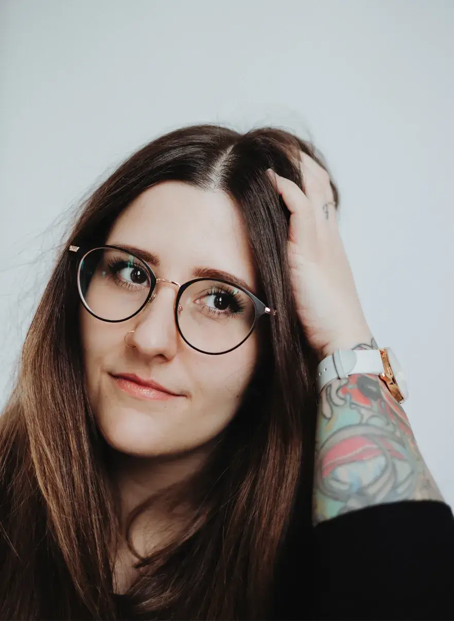 Portrait von Janine Arslan, Gründerin von Studio Bold & People